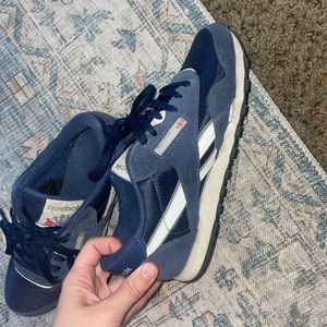 Size 8 reeboks “Classic Nylon Women’s Shoes” in “Team Navy”. In great condition